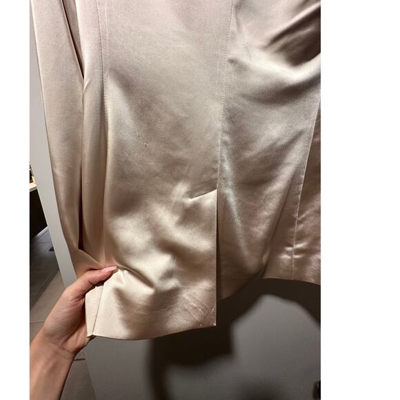 EXPRESS Women's Champagne Satin Shacket Silky Longline Blazer One Button Size S - Picture 2 of 5